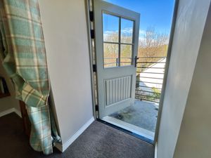 Photo 33- click for photo gallery